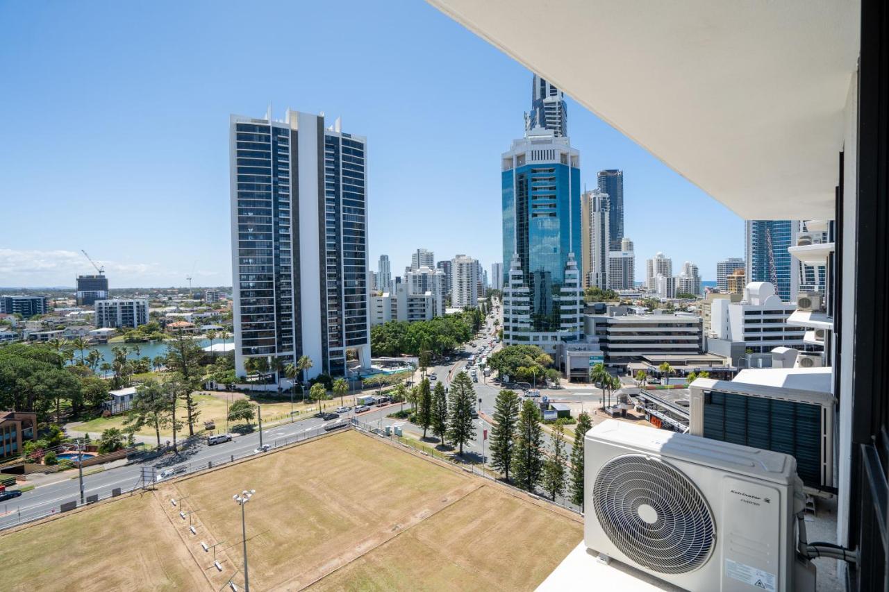 Apartment Large Surfers Paradise With Fantastic Views Gold Coast